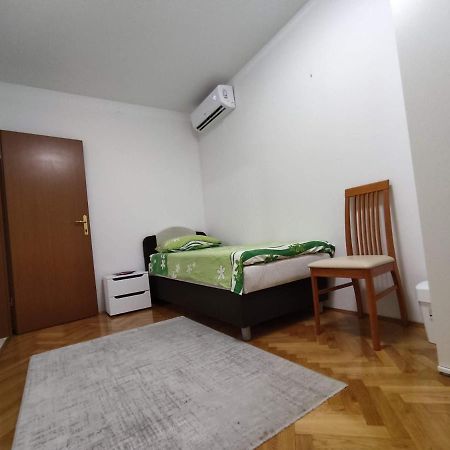 "Idea" Room With Free Parking Split Exteriör bild