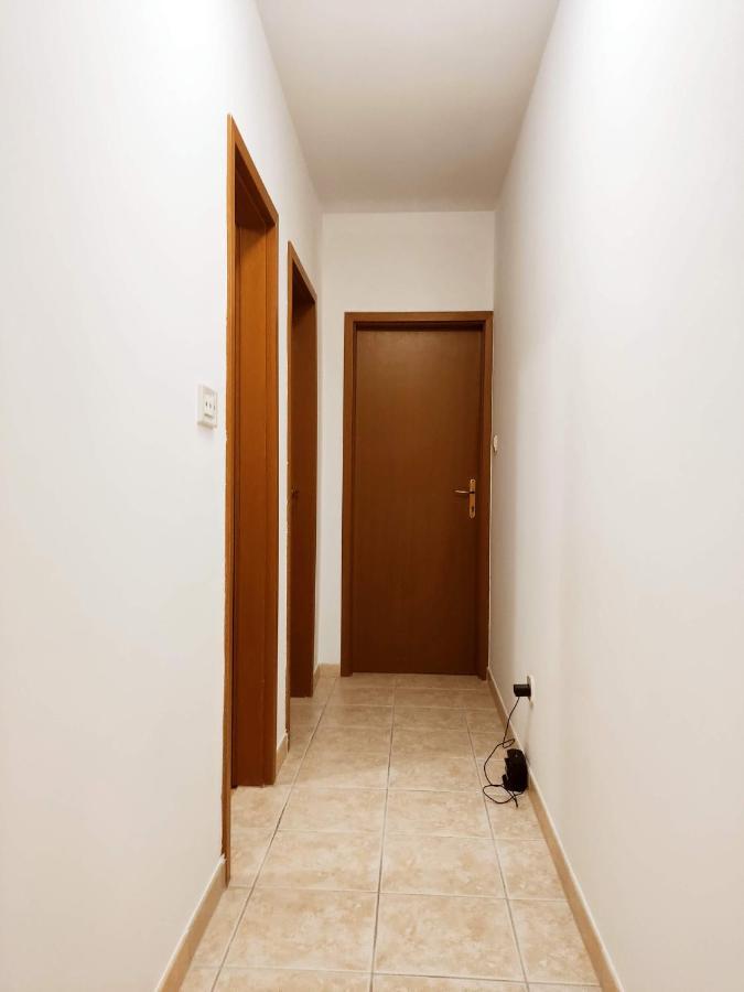 "Idea" Room With Free Parking Split Exteriör bild